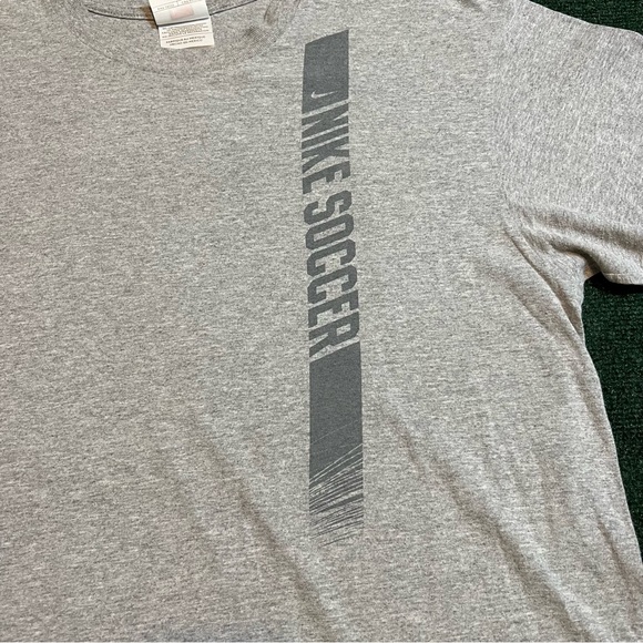 Vintage Nike Soccer Sports Y2K 00s Gray T Shirt Size L 22.5X27.5 - Picture 2 of 5